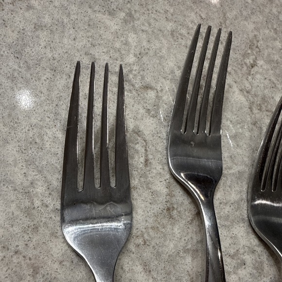 Set of 5 Oneida SIMMER Stainless Glossy Frosted Swirl Dinner Forks 8 Inch - Picture 4 of 7